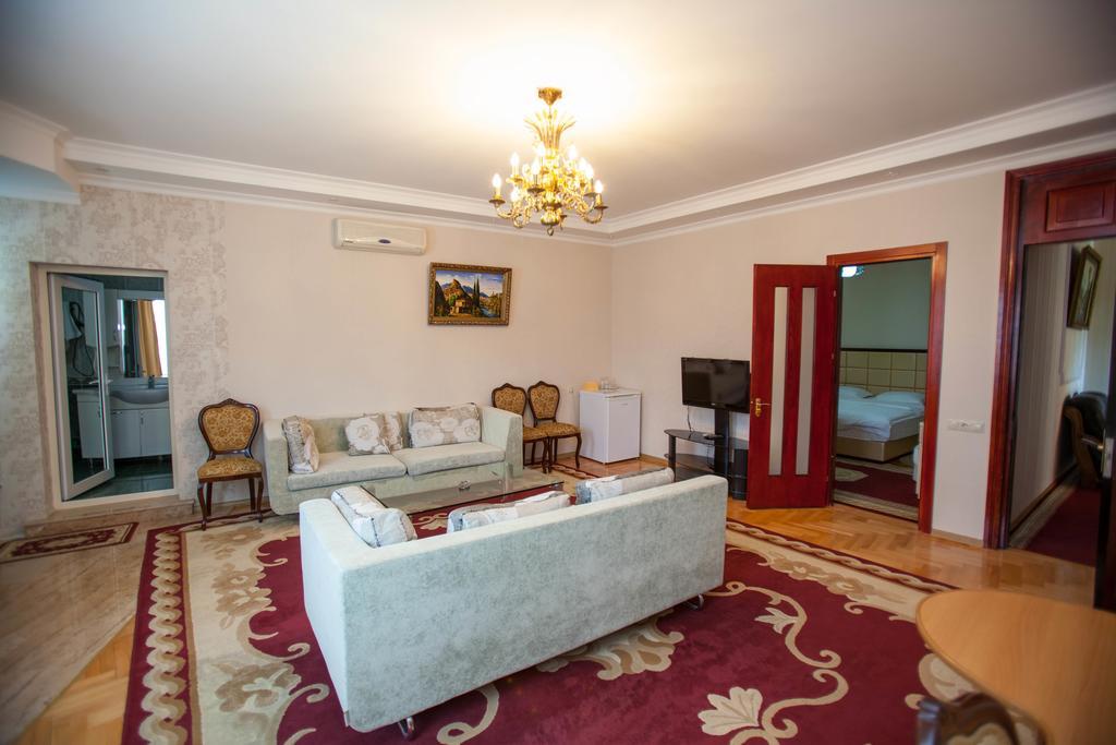 GTM Kapan Hotel Tbilisi Bagian luar foto